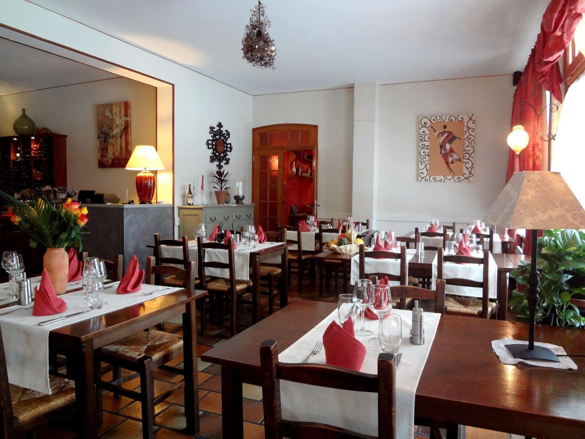 Logis Hotel-Restaurant Le Relais Hauterives Ngoại thất bức ảnh